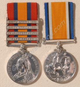 Group of two medals; Queen's South Africa Medal wi
