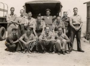 Troopers of the Royal Gloucestershire Hussars. Egy