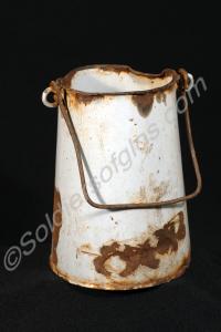 Enamel billy can.