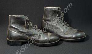 Pair of British Army D.M.S. (directly moulded sole