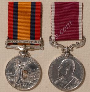 Group of two medals; Queen's South Africa Medal wi
