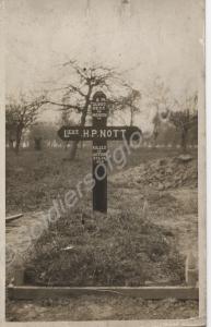 Grave of Lieutenant Henry Paton Nott. 1/6th Battal
