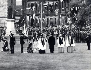 Presentation of  new Regimental Colours to the Glo