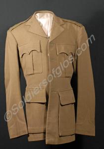 Jacket,no buttons ,no badges.