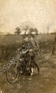 Two soldiers of 6th (Territorial) Battalion, The