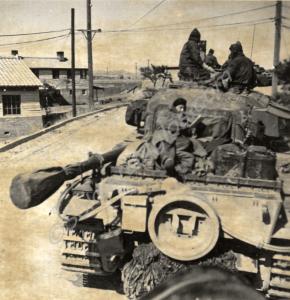 Hitching a ride with the Centurion tanks of the 8t