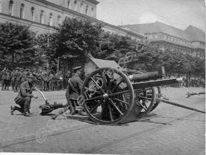 Gunners preparing to fire a salute on Peace Day, 1