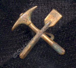 Brass pioneer lapel badge. Property of 5186013 Pri