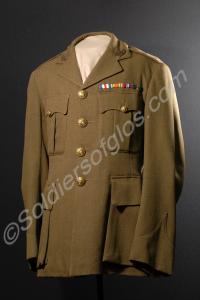 Officers service dress tunic with colour badges an