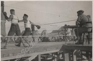 Boxing match.  2nd Battalion, The Gloucestershire
