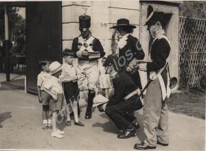 Soldiers dressed in historical uniforms of the Glo