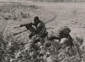 Private M. Webb and Private T. Green on exercise.