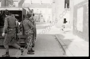 The Glosters in Belfast, Northern Ireland 1972. (L