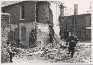 Belfast patrol. 1st Battalion, The Gloucestershire