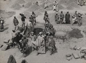 Egyptian construction gang collection material for
