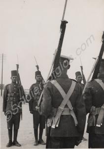 Soldiers of "C" Company changing guard with Egypti
