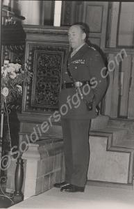 Gen Sir Anthony Farrar-Hockley. Gloucester Cathedr
