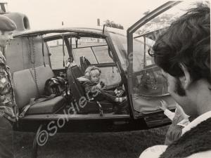 Toddler at the controls of Gazelle helicopter, Die