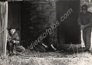 Gloucestershire Regiment patrol, searching for exp
