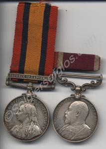 Group of two medals; Queen's South Africa Medal wi
