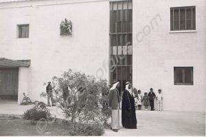 Sheikh Khalifah bin Hamad Al Khalifa's falconer at