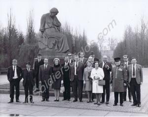 Visit by civilian and veterans party. Gloucestersh