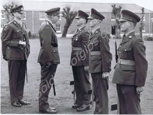 Colonel E.D. Harding talking to Private B.J. Taylo