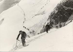Locksmith, (an ex-gloster at the time) climbing a