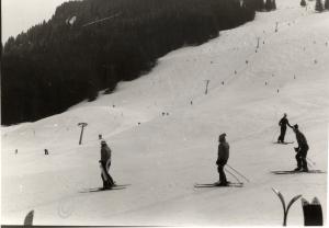 Skiing Class. Exercise Snow Queen. Gloucestershire