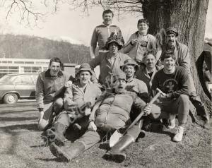 The Gloucestershire Regiment Tug of War Team,(left