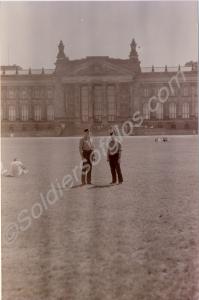 Two soldiers of the Gloucestershire Regiment at Ch
