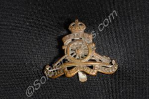 Brass Royal Artillery cap badge. c. 1939-1945.