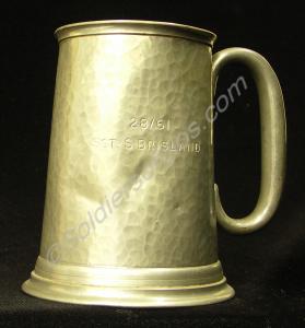 Pewter tankard with a solid base, no. 3533. With t