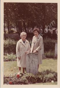 Widow and daughter of 290261 Private Edwin James H