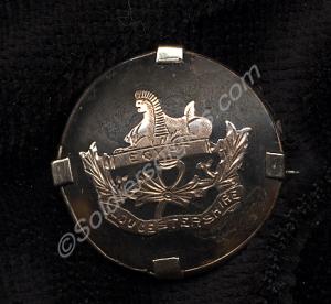 Sweetheart brooch depicting a Gloucestershire Regi