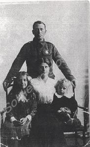 2087 Corporal Joseph Selwood and family. 1/4th Bat