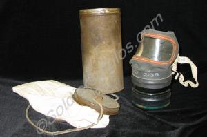 Gas mask in cylindrical tin container. Model "A211