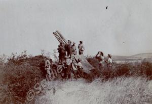 British anti-aircraft gun in action. Salonika. c.