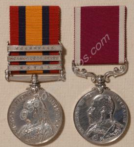 Group of two medals; Queen's South Africa Medal wi